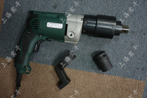 電動定扭力扳手