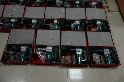 電動定扭力扳手